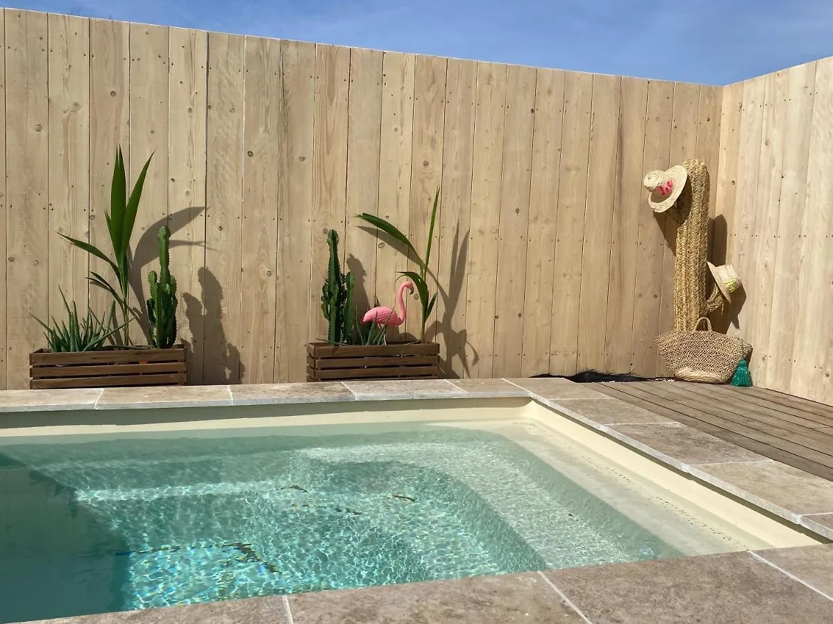Holiday home Mas Des Oliviers, Maison Avec Piscine Privative Et Chauffee Locamargue Saintes-Maries-de-la-Mer