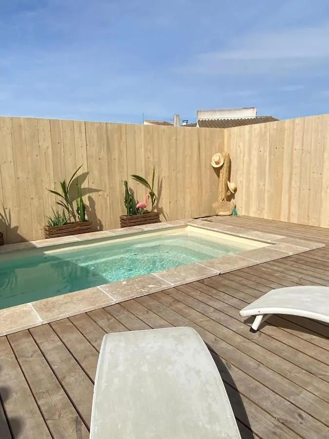 Holiday home Mas Des Oliviers, Maison Avec Piscine Privative Et Chauffee Locamargue Saintes-Maries-de-la-Mer