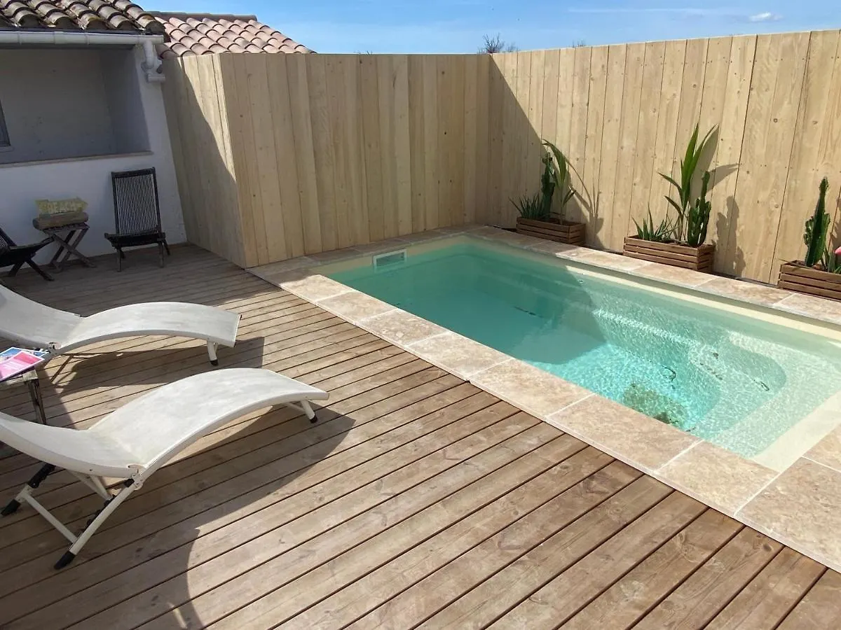 Holiday home Mas Des Oliviers, Maison Avec Piscine Privative Et Chauffee Locamargue Saintes-Maries-de-la-Mer