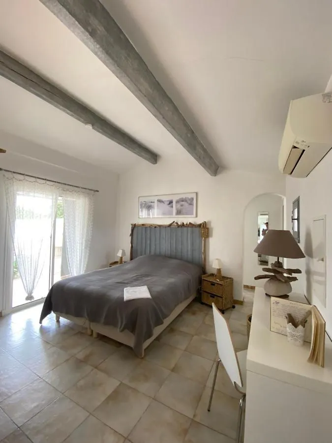 Holiday home Mas Des Oliviers, Maison Avec Piscine Privative Et Chauffee Locamargue Saintes-Maries-de-la-Mer